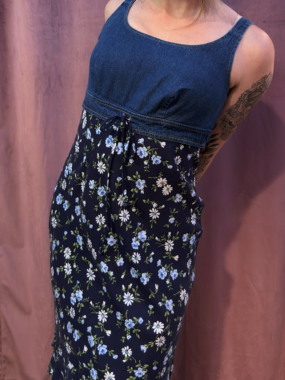 Vintage 90s Denim Floral Sundress Ruffle Hem Midi Dress Small